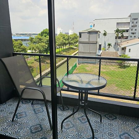 The Lantern Suites Ban Song Hong エクステリア 写真
