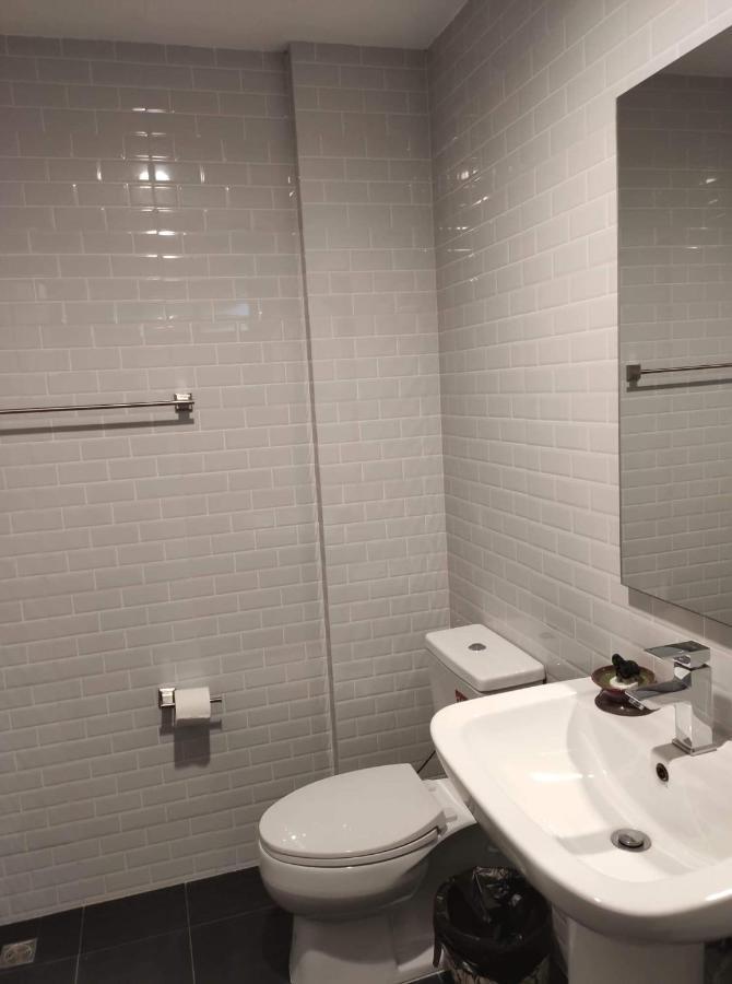 The Lantern Suites Ban Song Hong エクステリア 写真