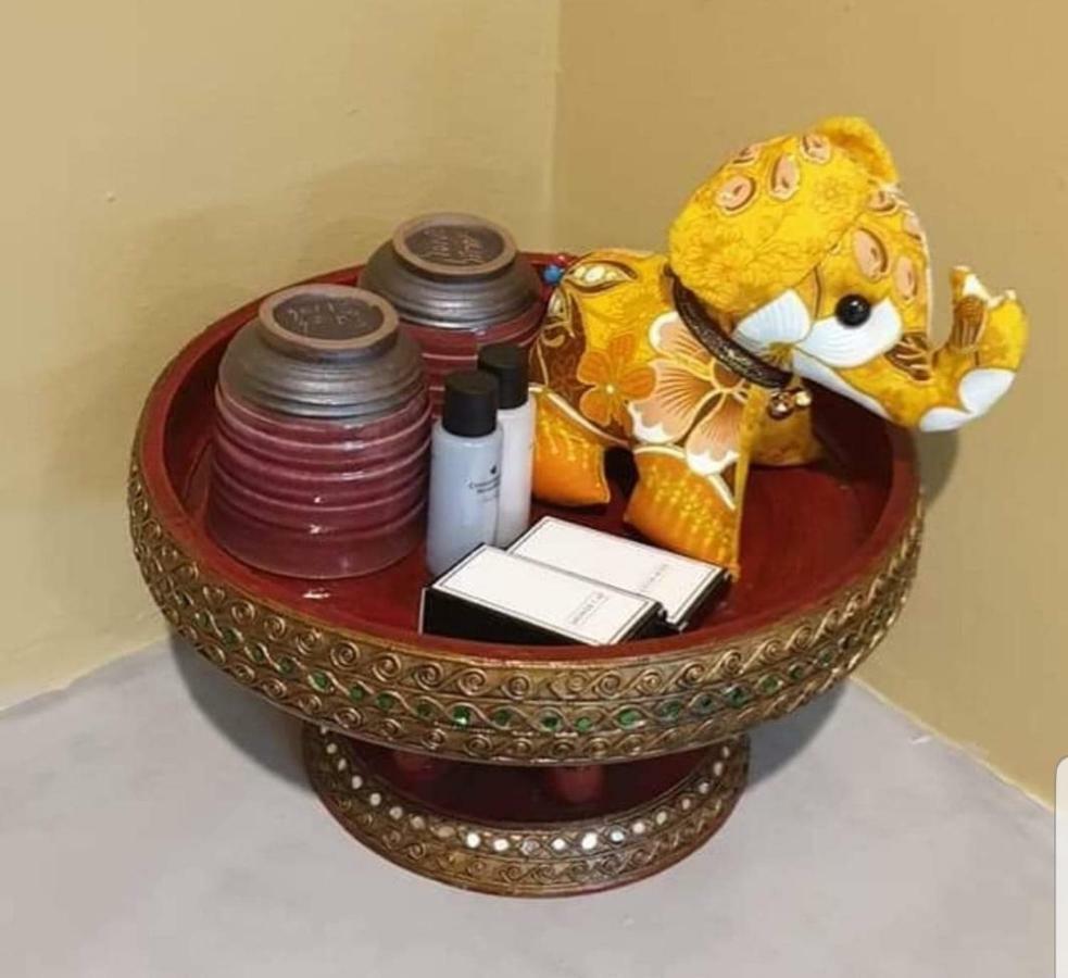The Lantern Suites Ban Song Hong エクステリア 写真
